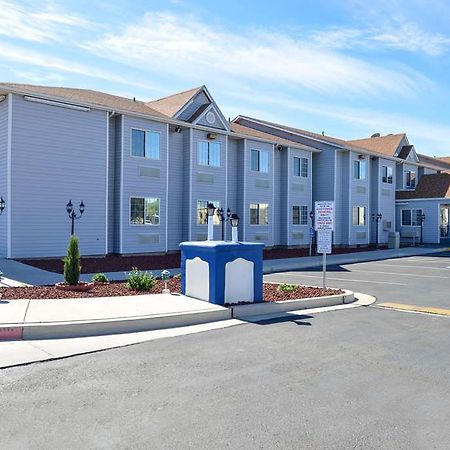 Quality Inn & Suites Near Nas Fallon Zewnętrze zdjęcie
