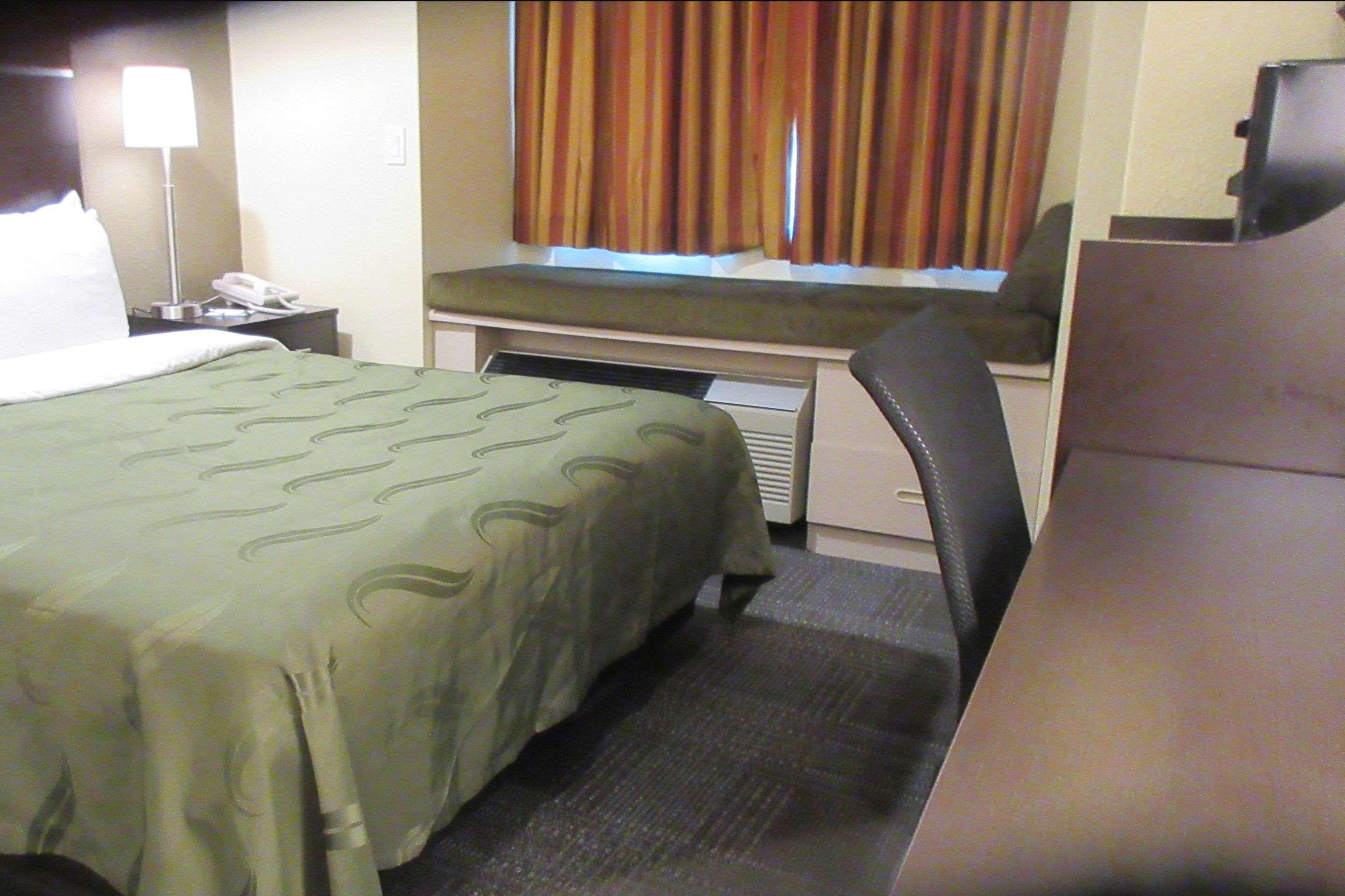 Quality Inn & Suites Near Nas Fallon Zewnętrze zdjęcie