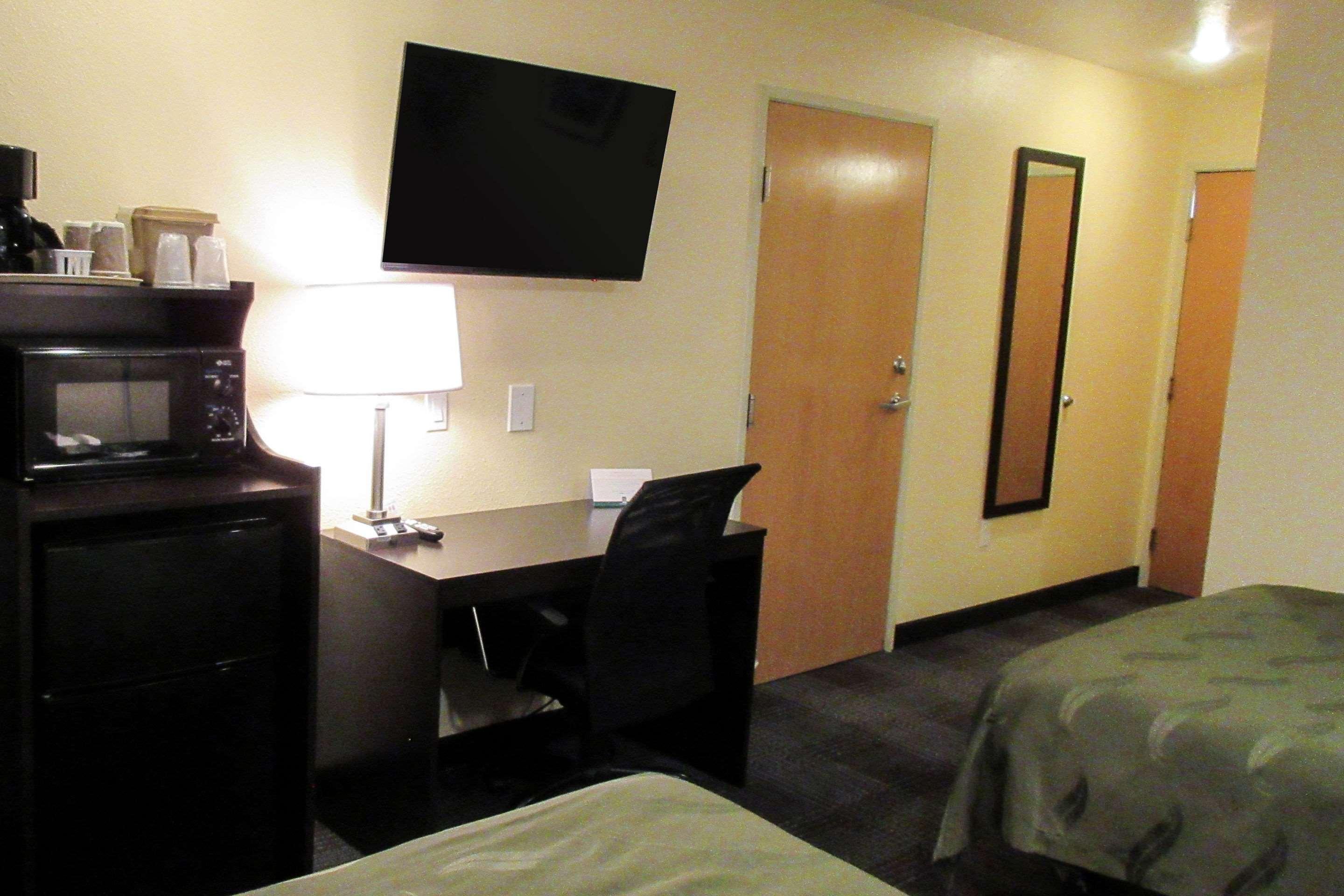 Quality Inn & Suites Near Nas Fallon Zewnętrze zdjęcie