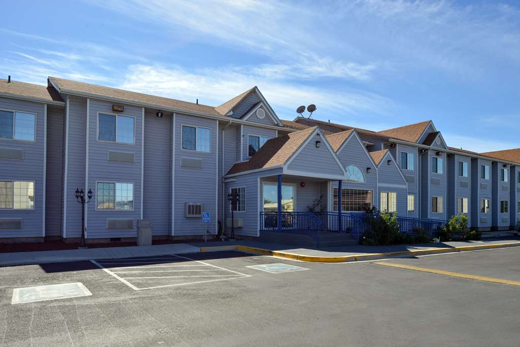 Quality Inn & Suites Near Nas Fallon Zewnętrze zdjęcie